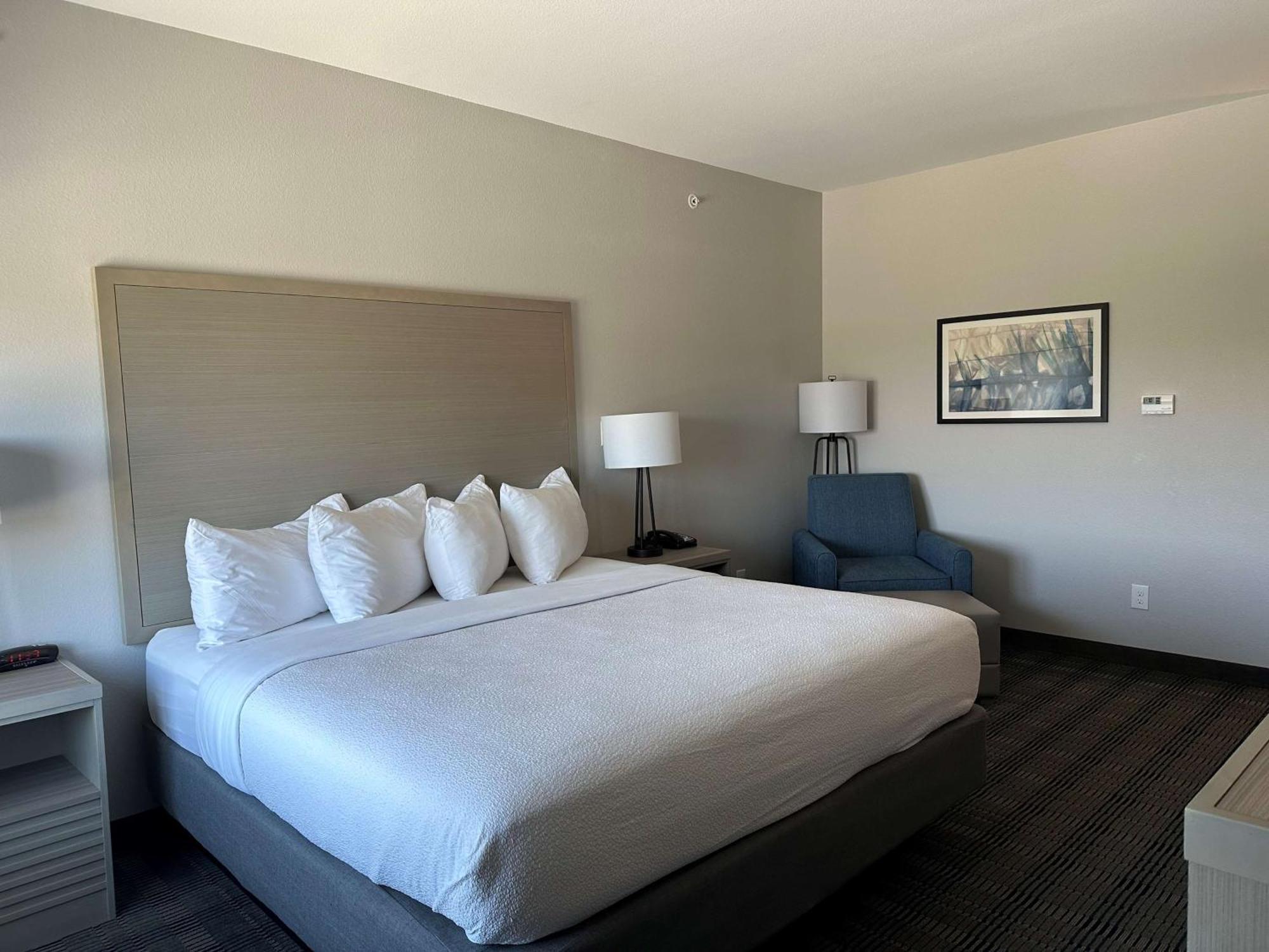 Western Chandler 3*